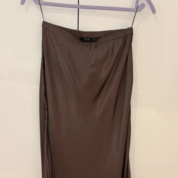 Elegant below-knee skirt | XS | Never Worn - Picture 1 of 2